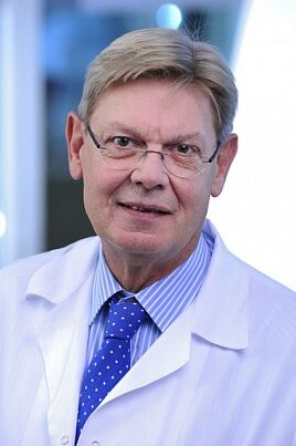 Doctor Endocrinologist Raphael